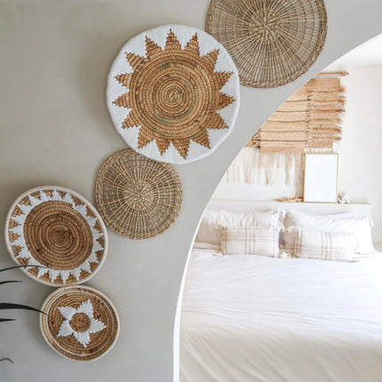 TheNamiCollection Woven Wall Basket Set - Five Hanging Seagrass Baskets | Decorative, Boho Styled Baskets Perfect For Trendy, All Natural Home Decor | Handmade, Round, Woven, Hanging Wall Basket Decor