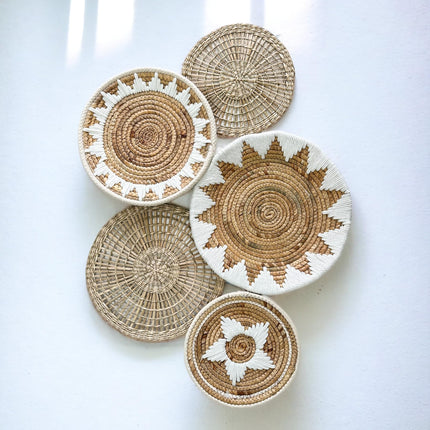 TheNamiCollection Woven Wall Basket Set - Five Hanging Seagrass Baskets | Decorative, Boho Styled Baskets Perfect For Trendy, All Natural Home Decor | Handmade, Round, Woven, Hanging Wall Basket Decor